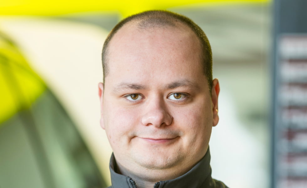 Yaroslav Novichek Geschäftsführer , Kundenberater